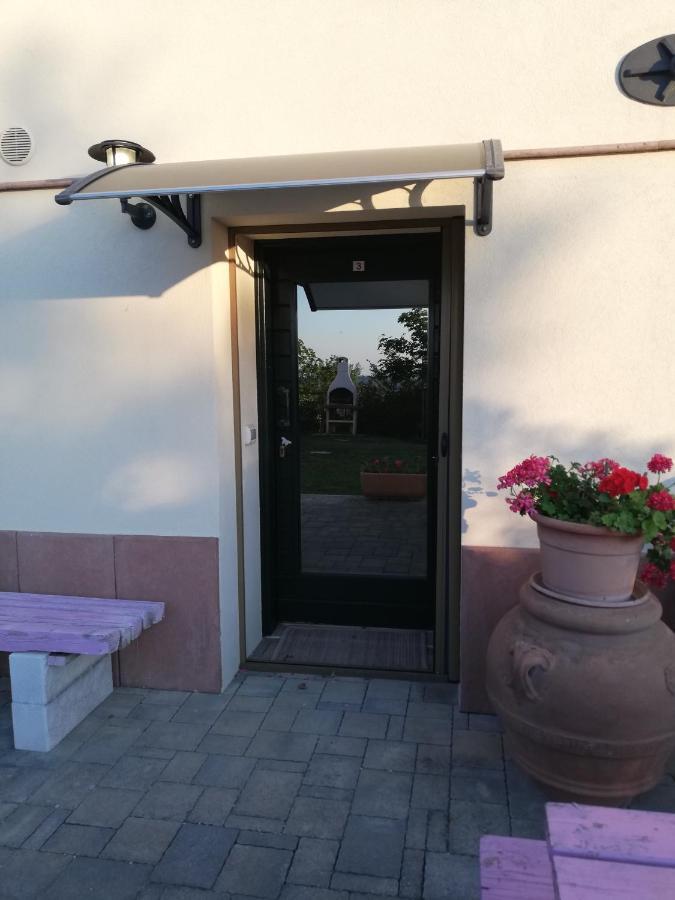 Casa Vacanze Angelica Ostra Vetere Exterior photo